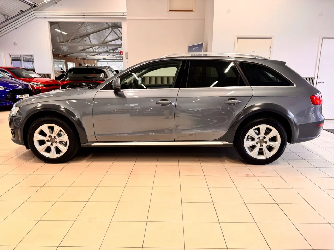 Vehicle image 2