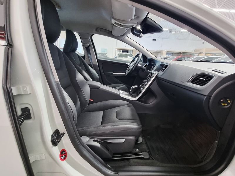 Volvo V60 bild 19