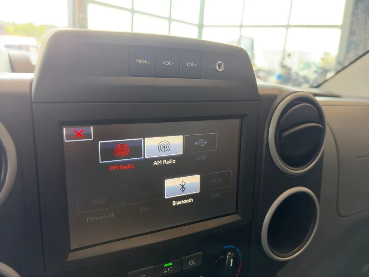 Vehicle image 18