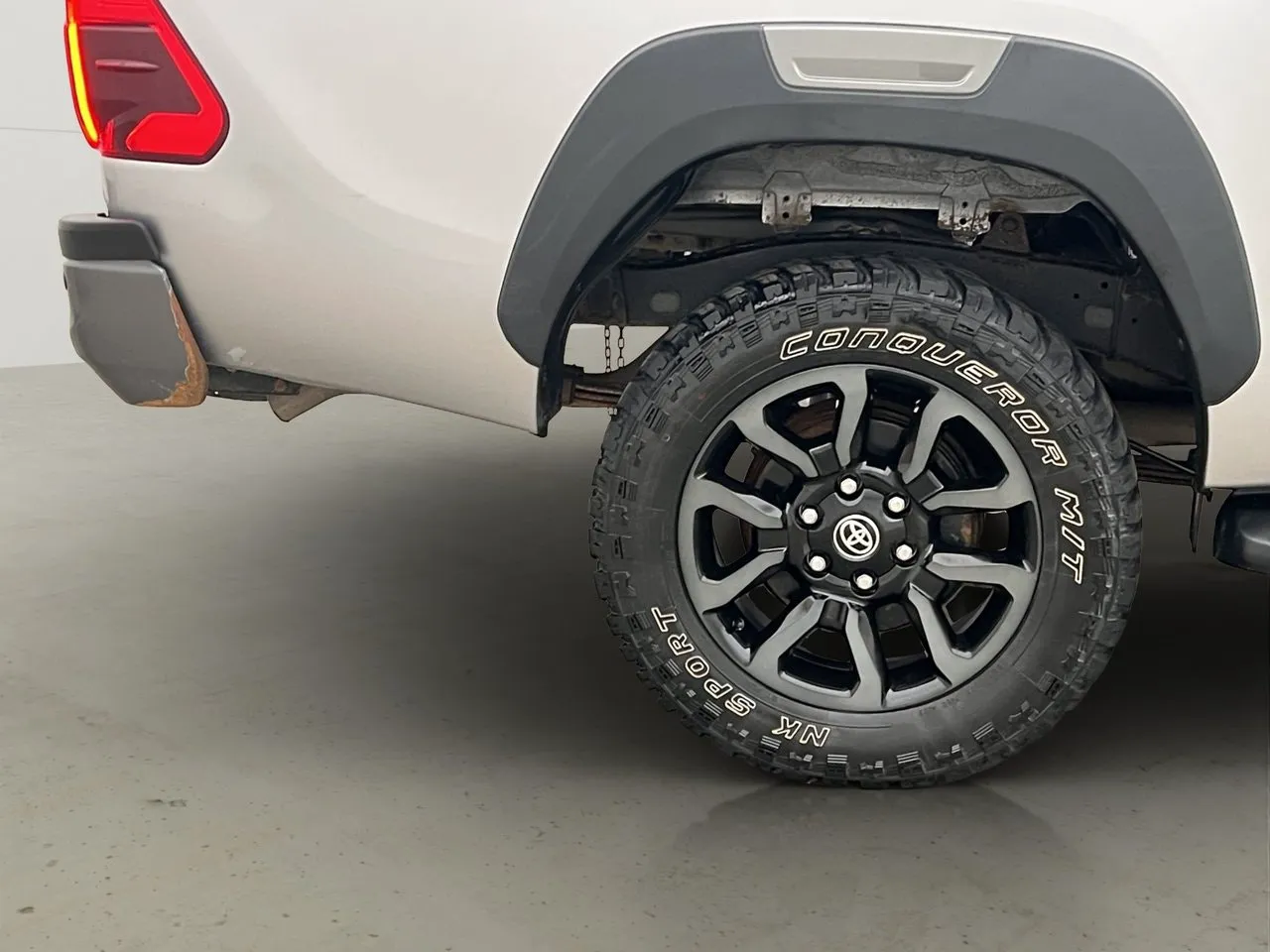 Vehicle image 34