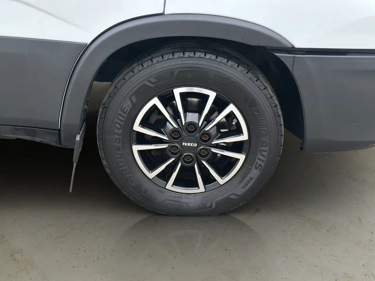 Vehicle image 31