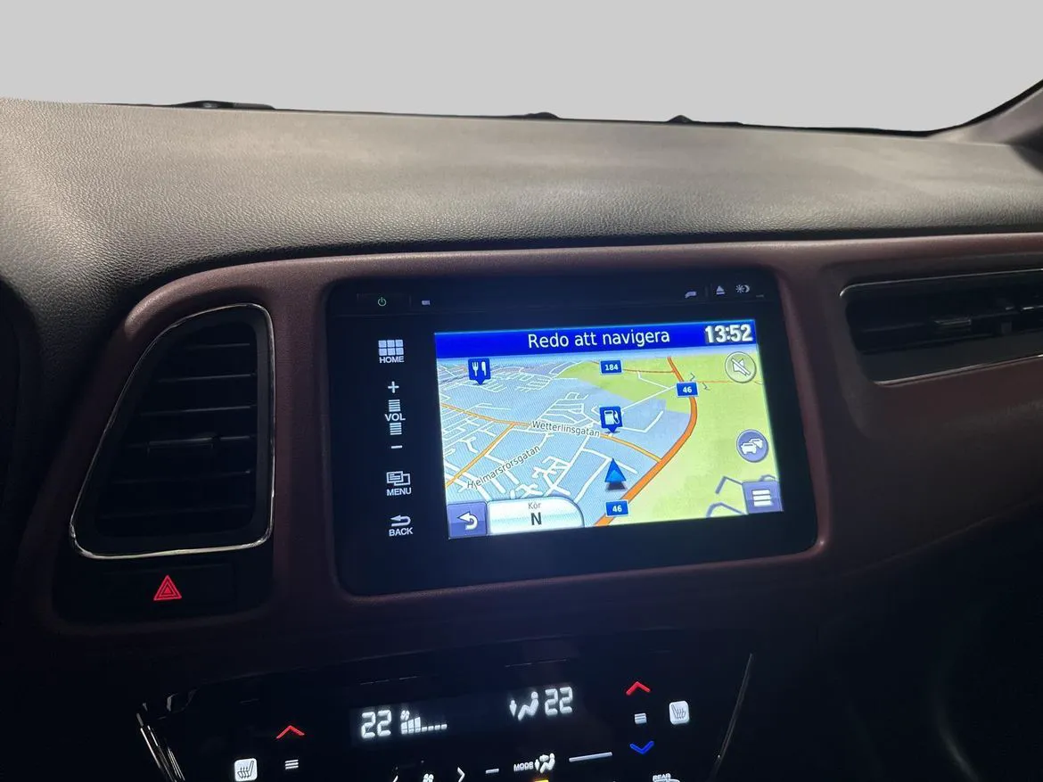 Vehicle image 14