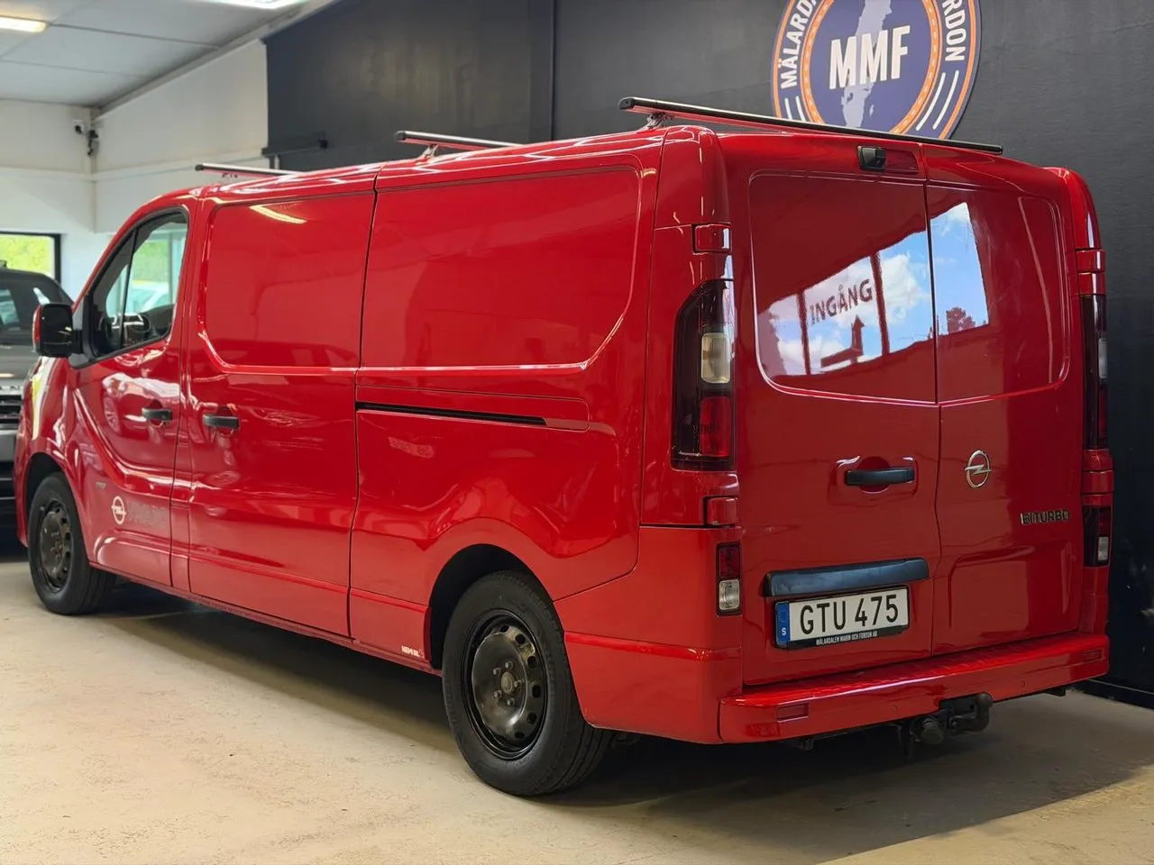 Vehicle image 21