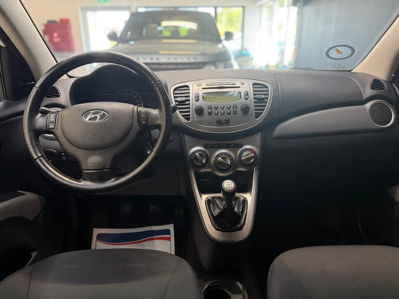 Vehicle image 7