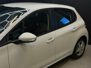 Peugeot 208 bild 14