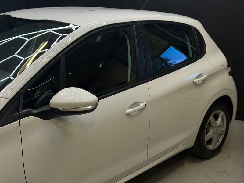 Peugeot 208 bild 14