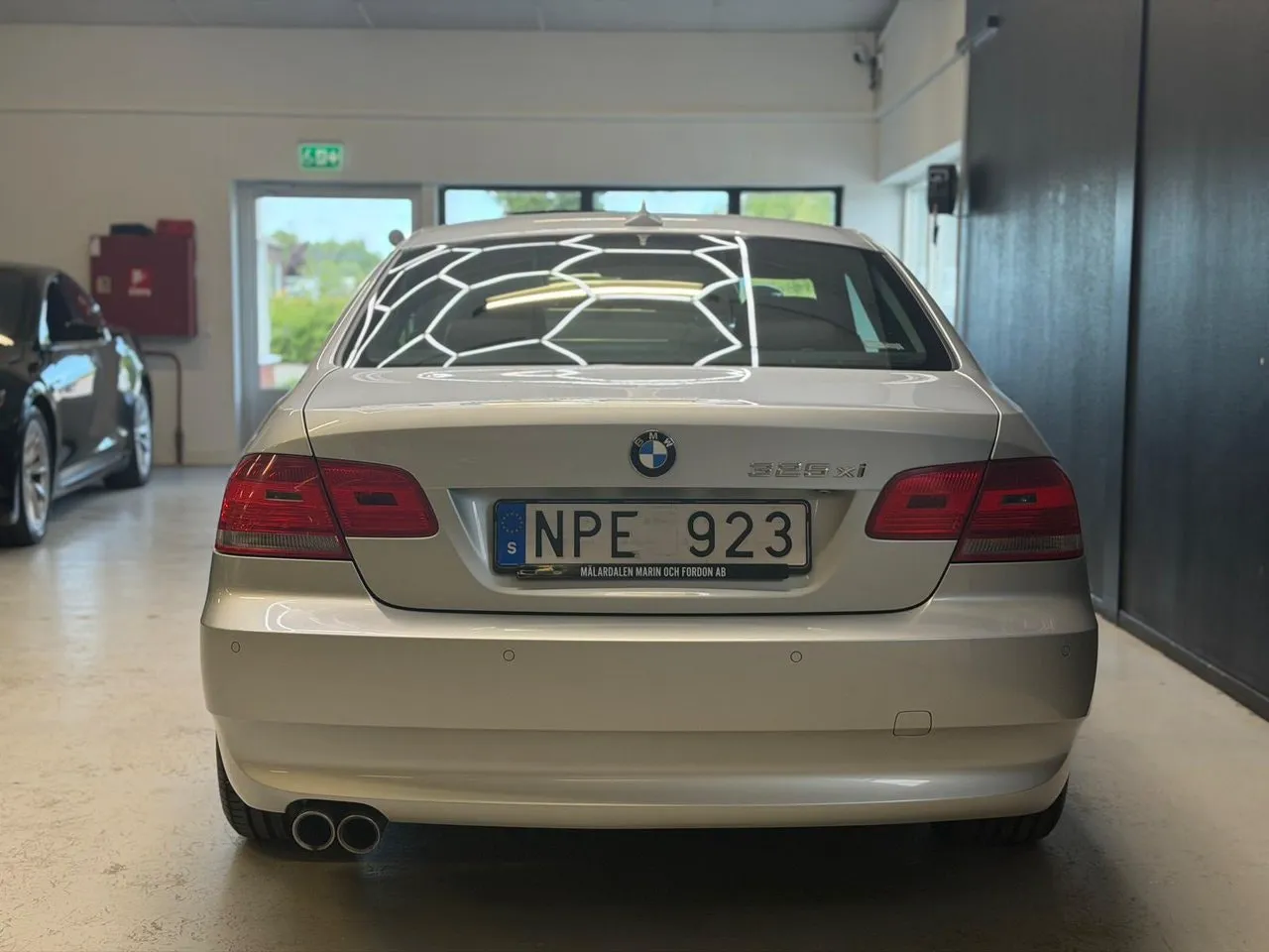 Vehicle image 23