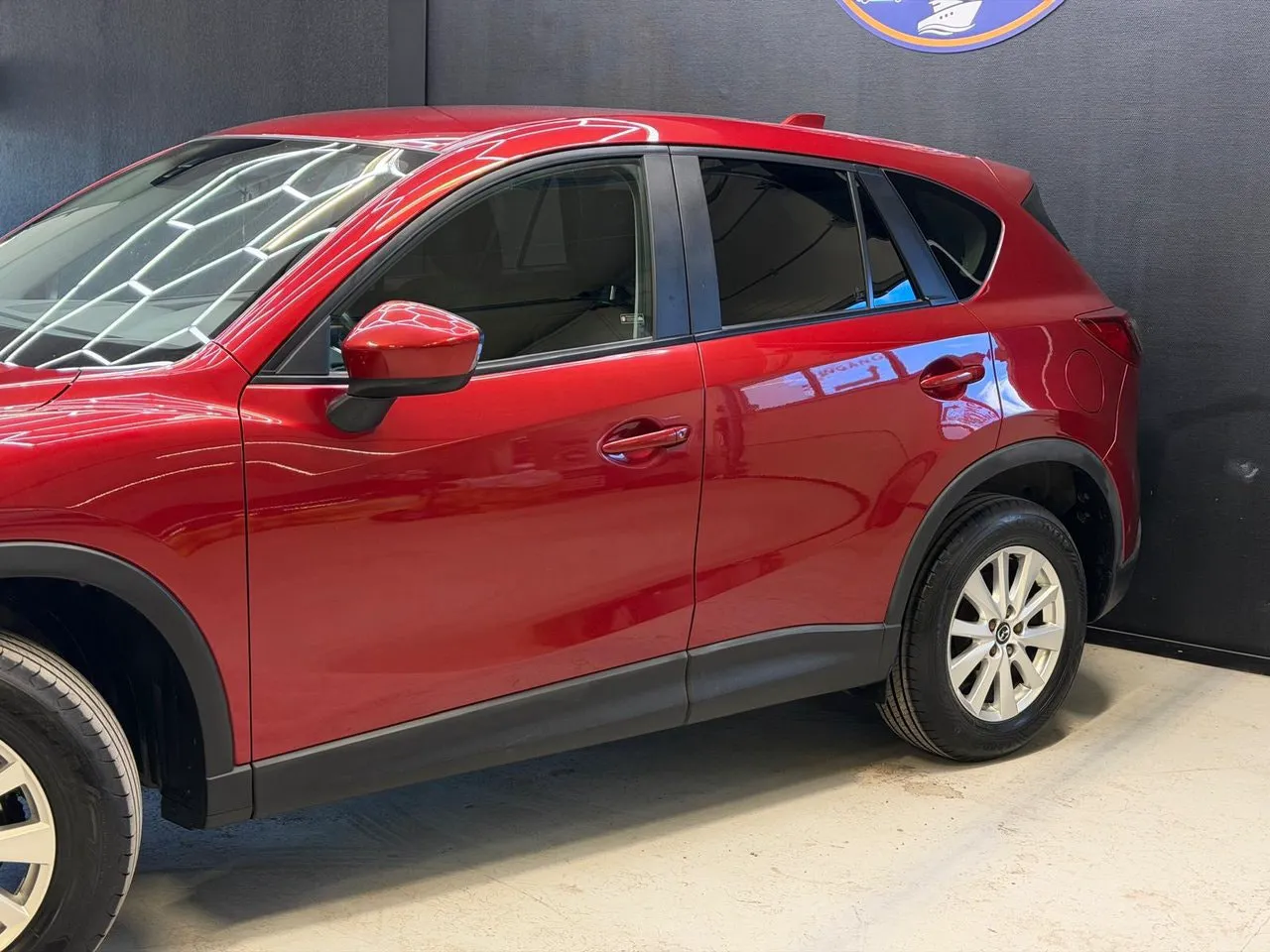 Vehicle image 13