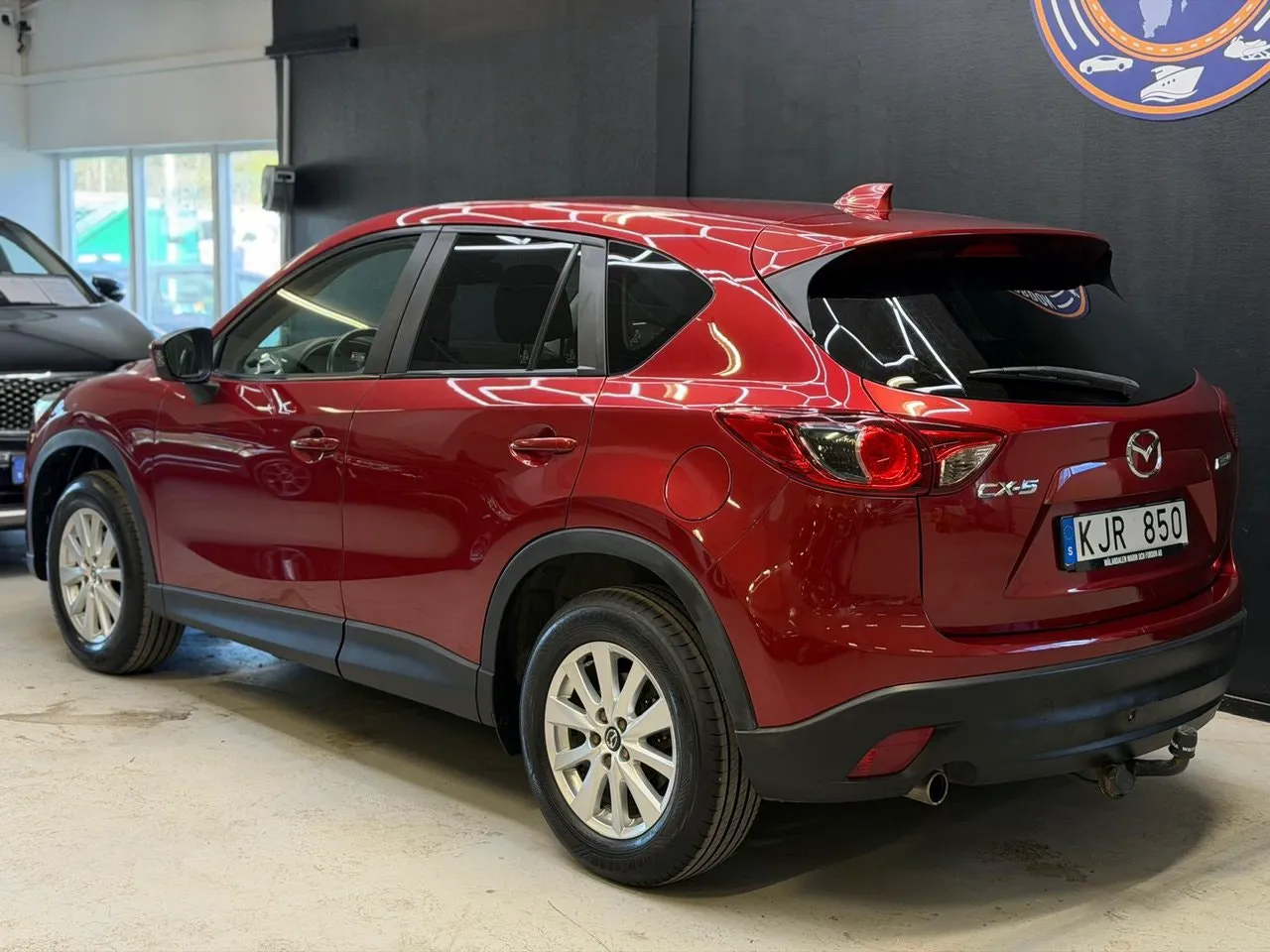 Vehicle image 18