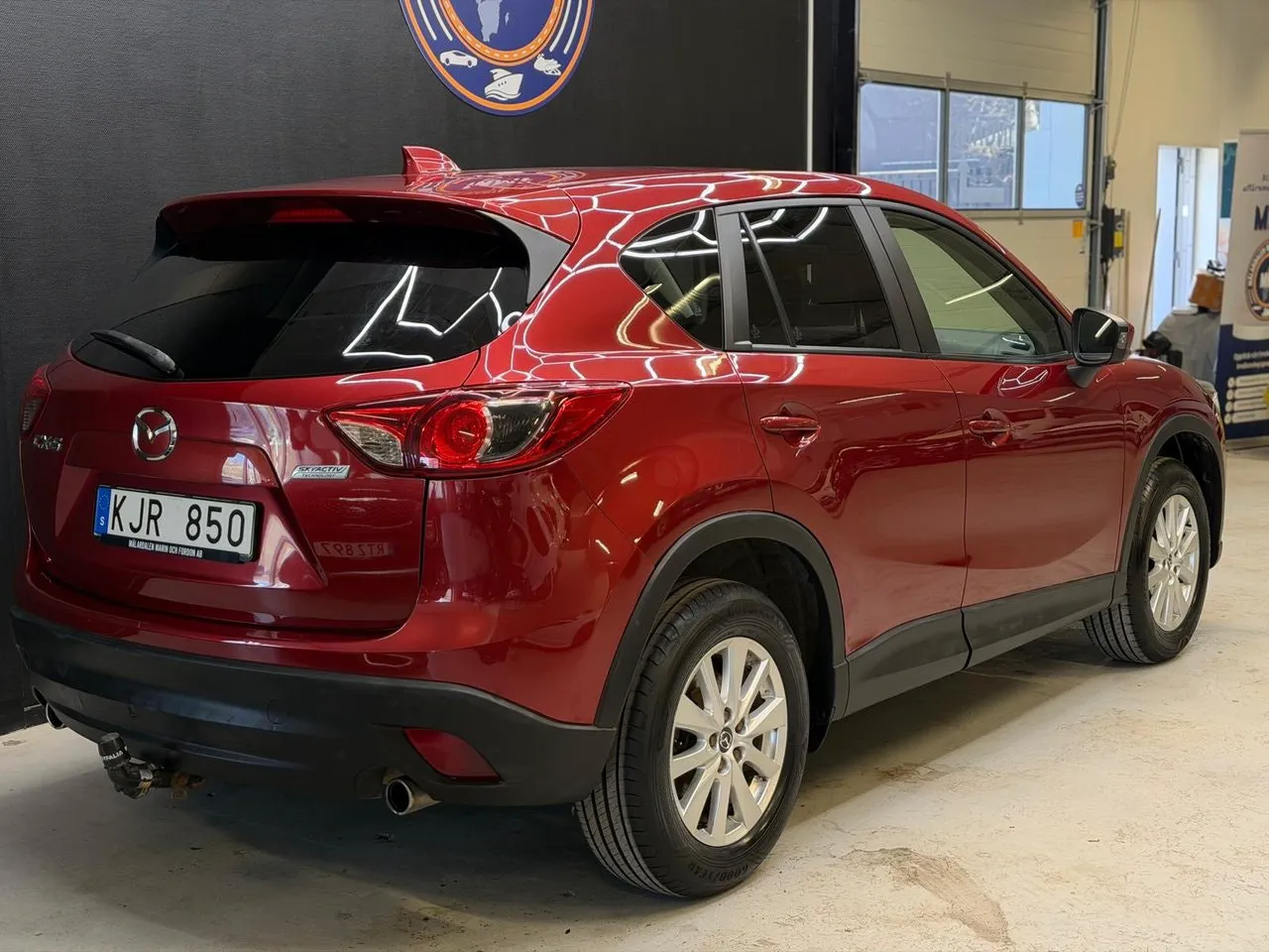 Vehicle image 19