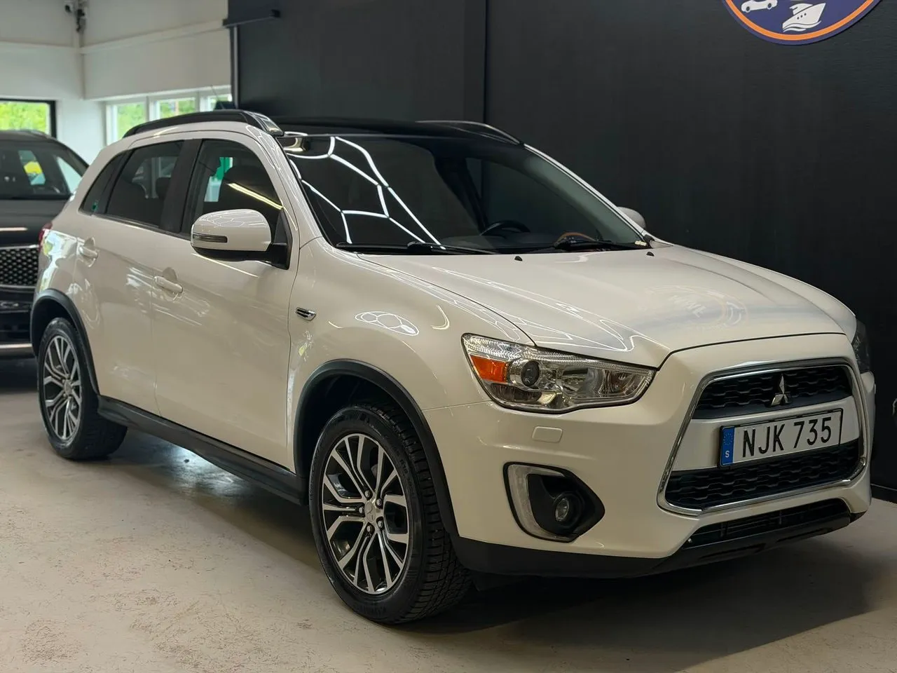 Vehicle image 2