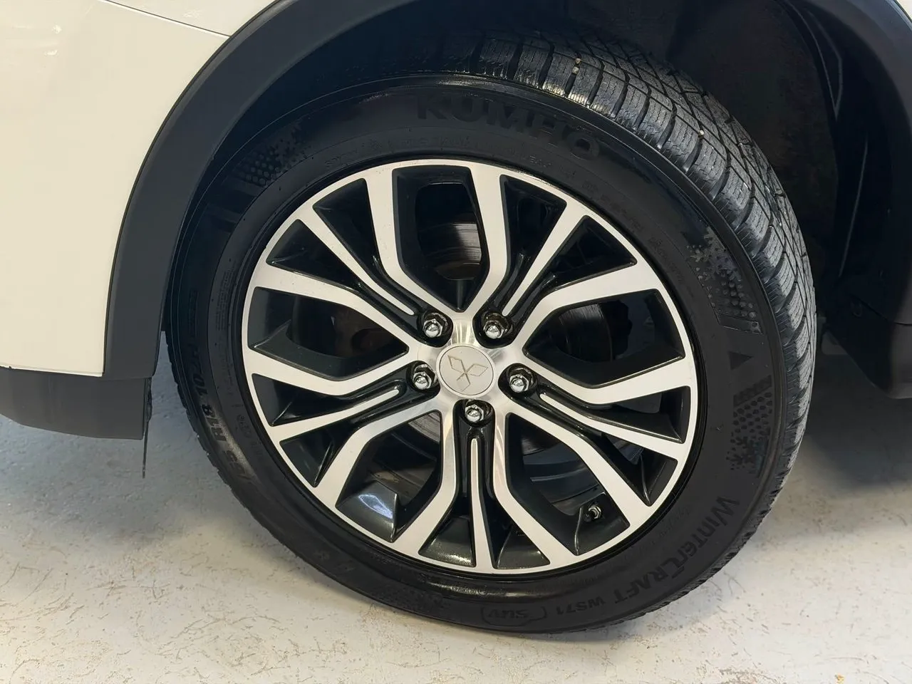 Vehicle image 20