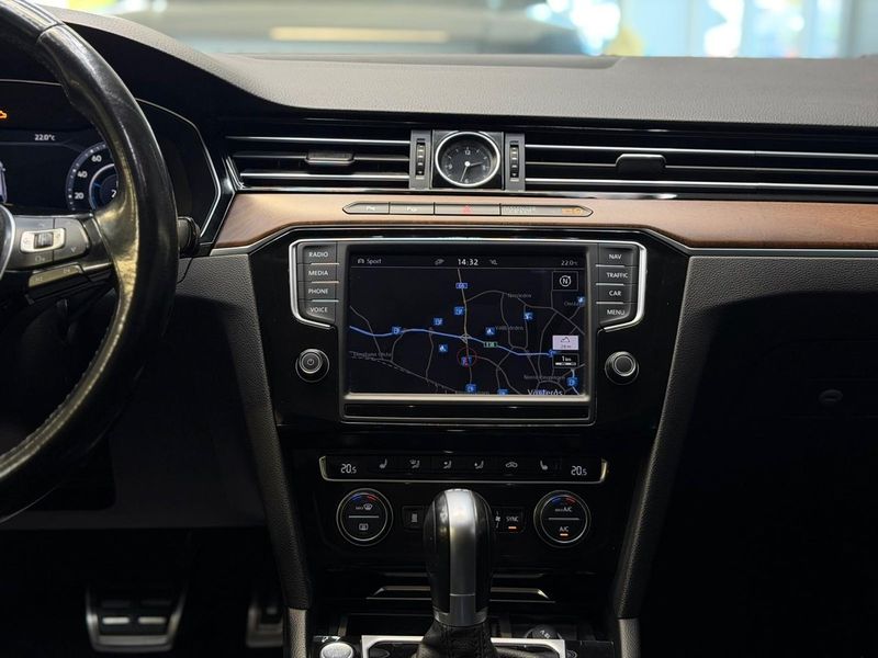 Volkswagen Passat bild 11
