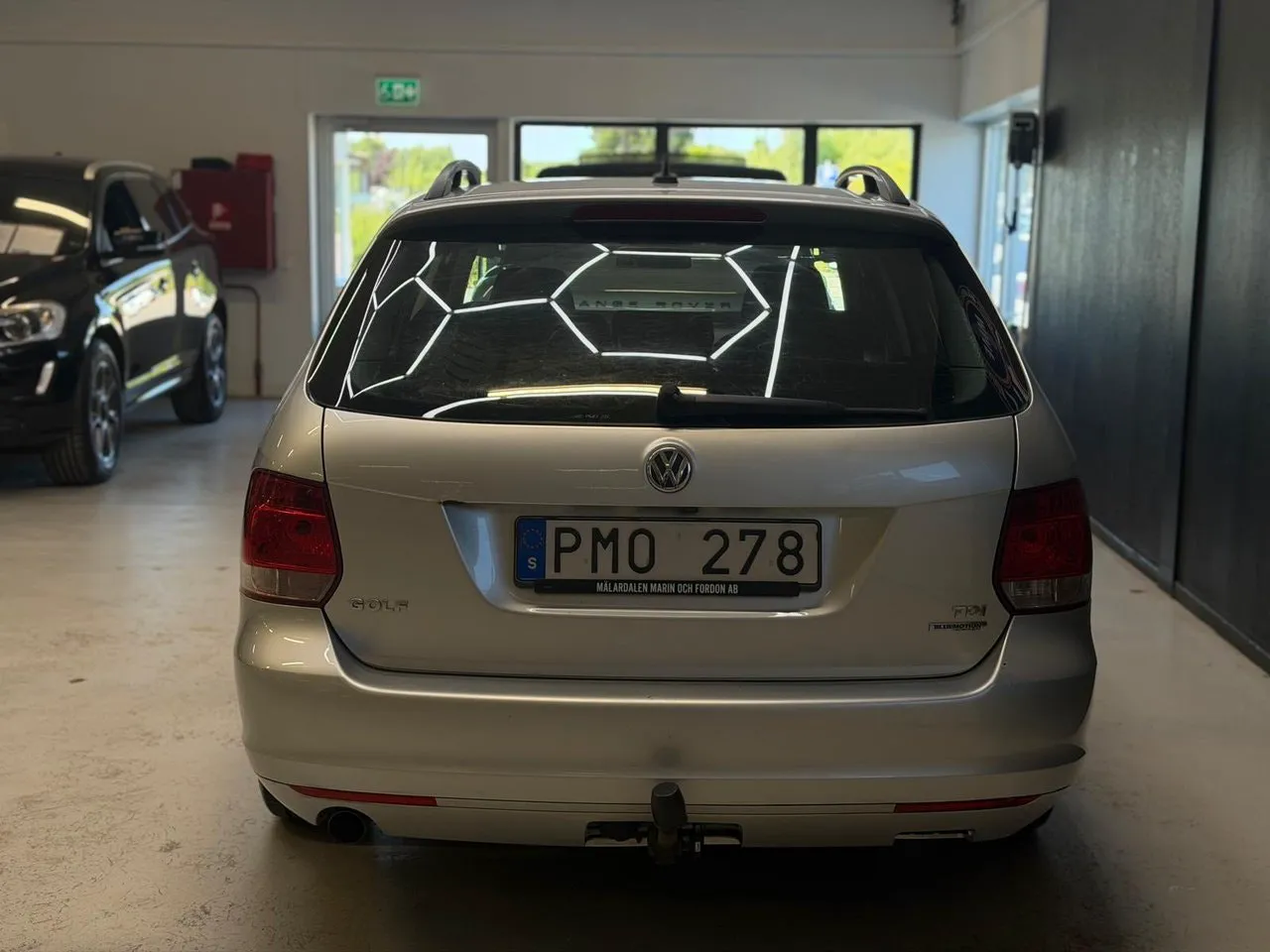 Vehicle image 21