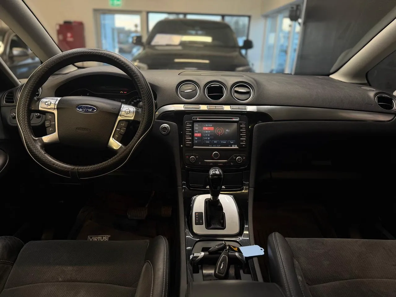 Vehicle image 7
