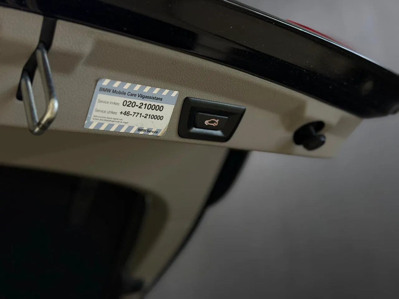 Vehicle image 21