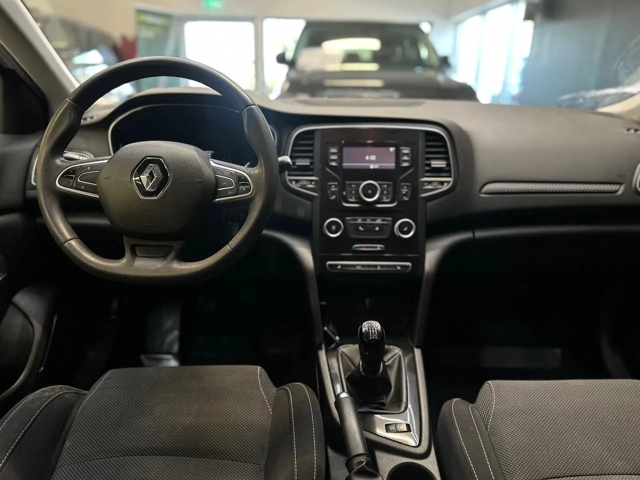 Vehicle image 7