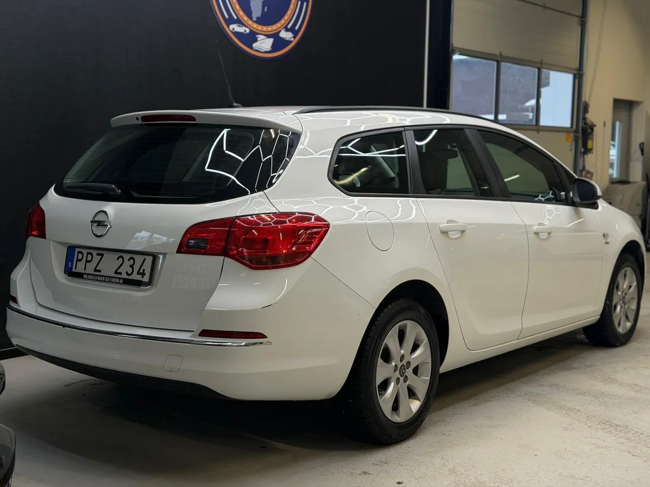Vehicle image 18