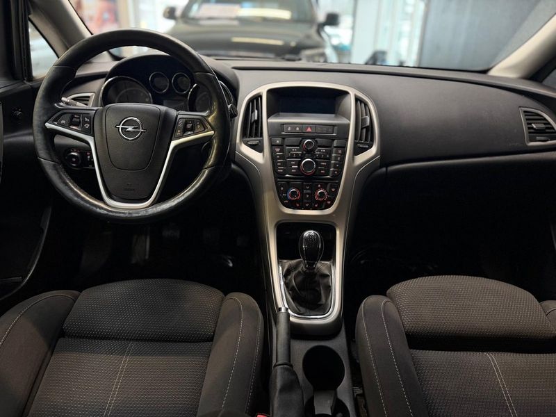Opel Astra bild 8