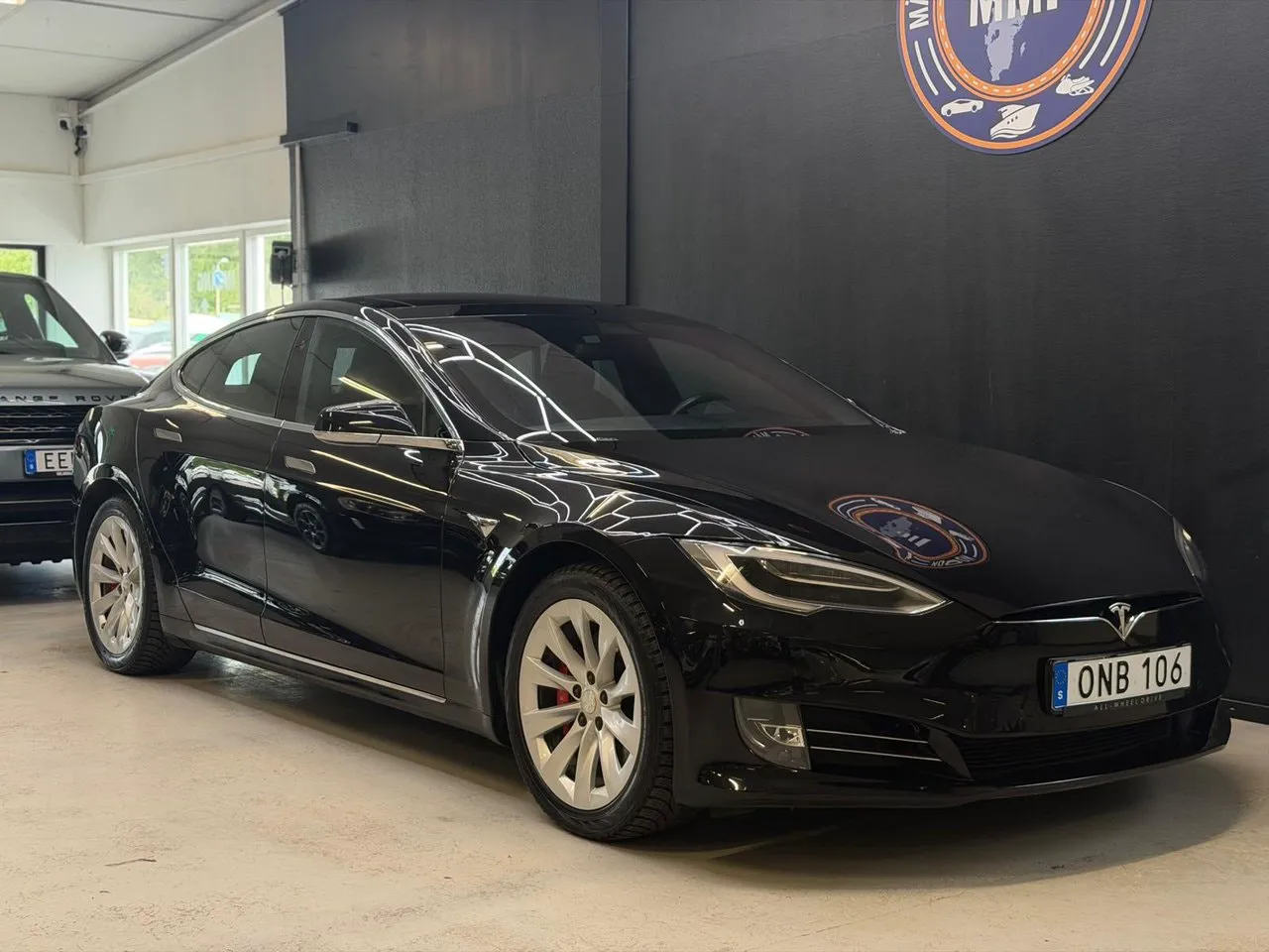Vehicle image 2