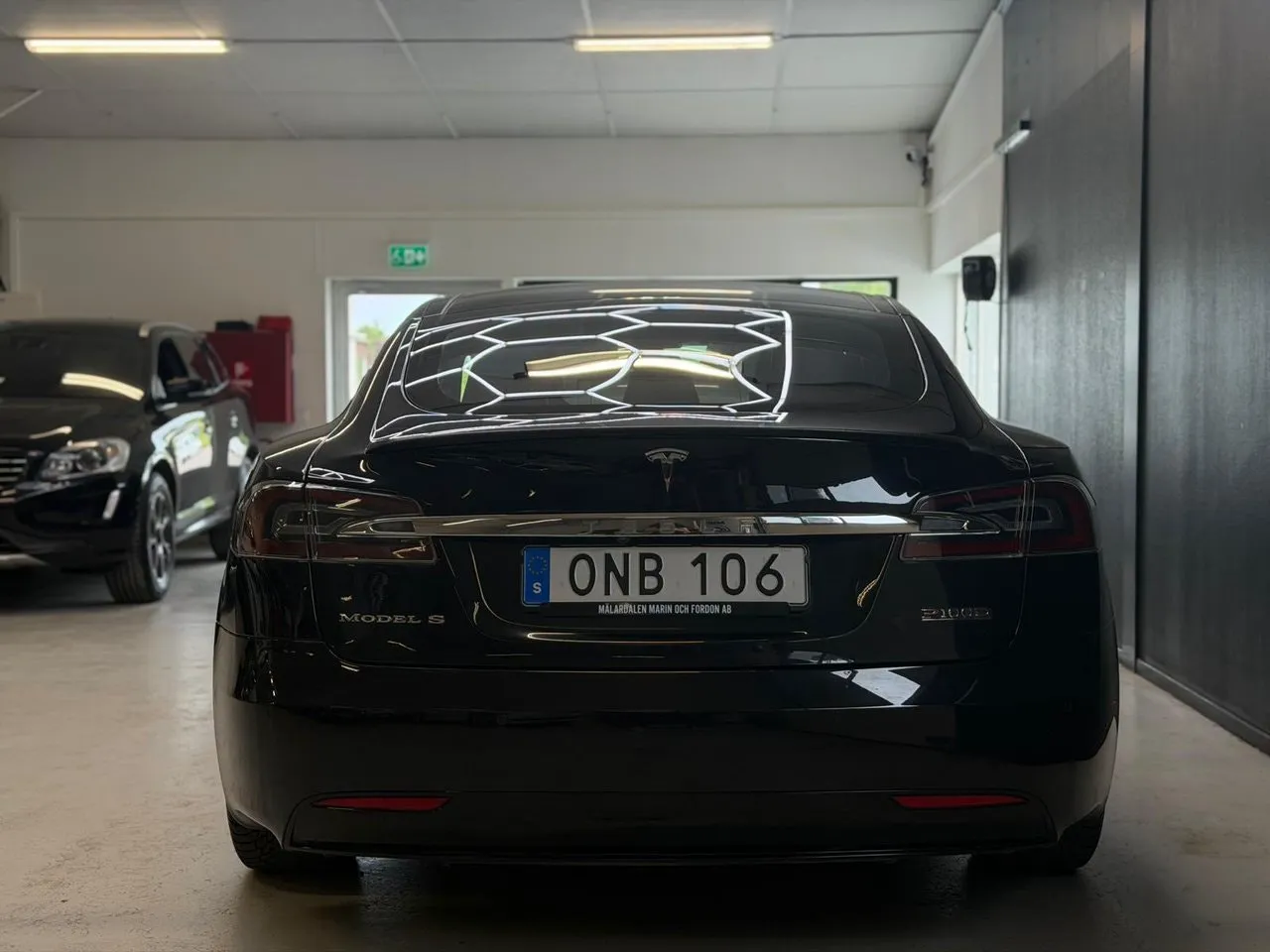 Vehicle image 20