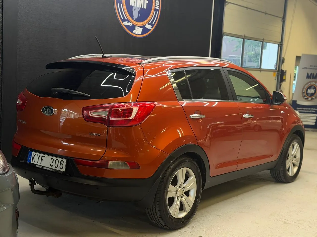 Vehicle image 21