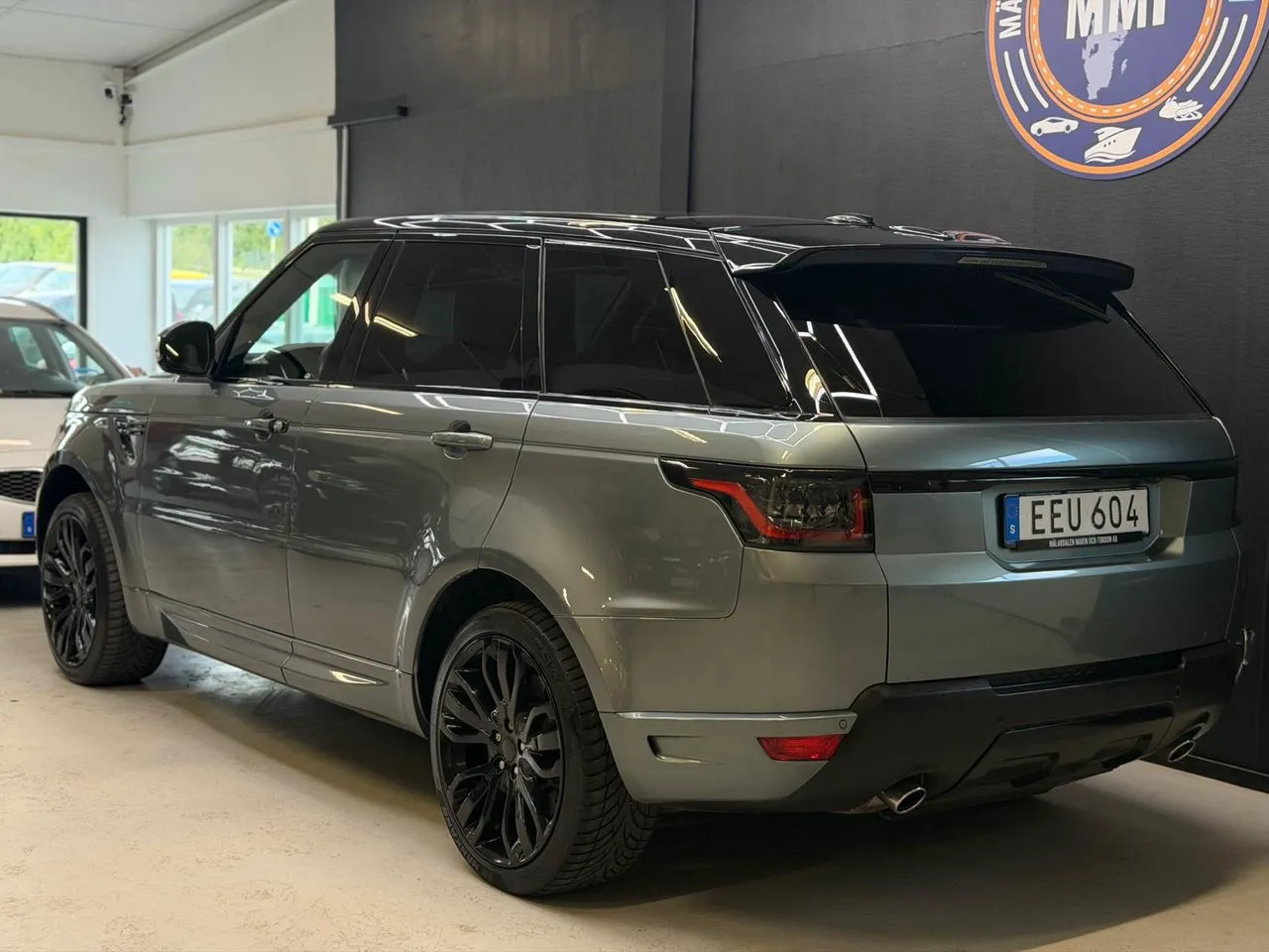 Vehicle image 20