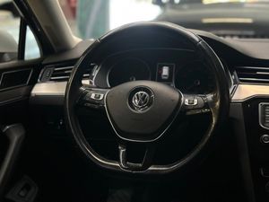 Volkswagen Passat bild 9