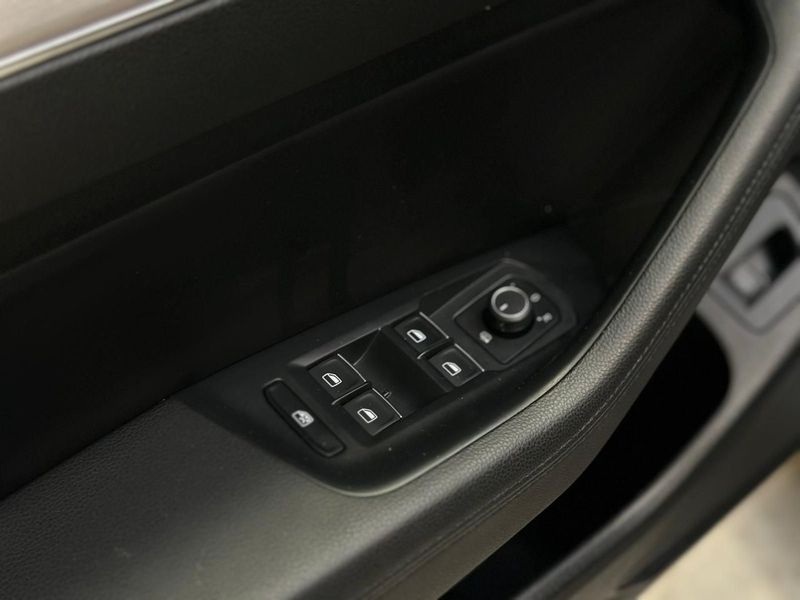 Volkswagen Passat bild 15