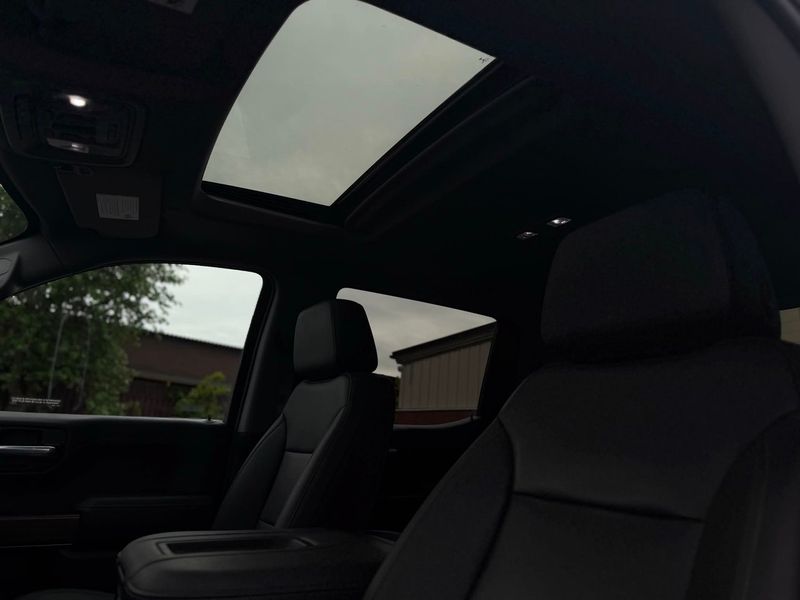 Chevrolet Silverado bild 17