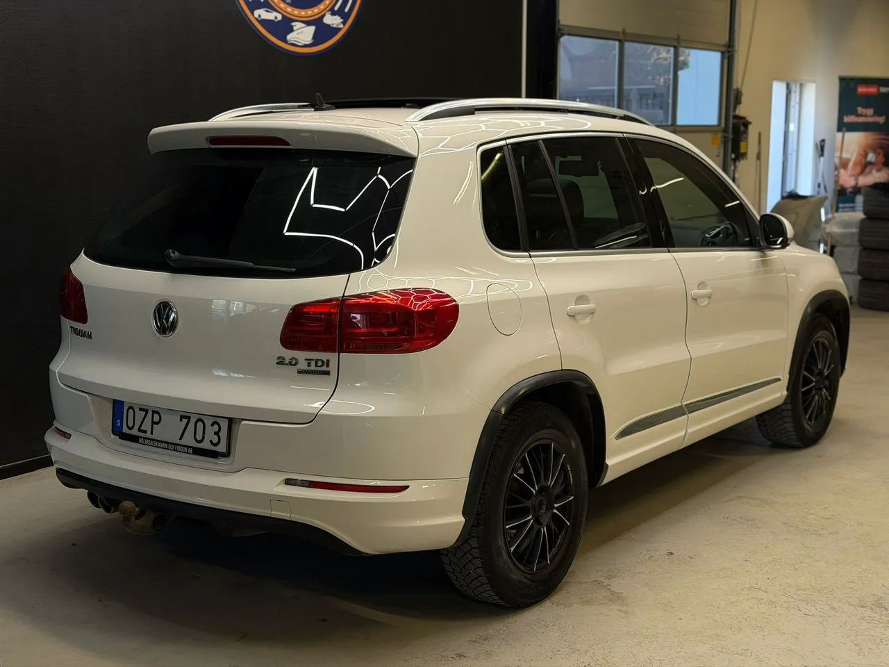 Vehicle image 21
