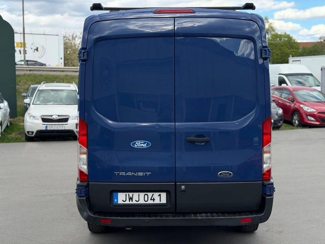 Vehicle image 21