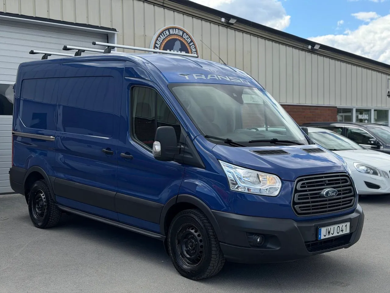 Vehicle image 2