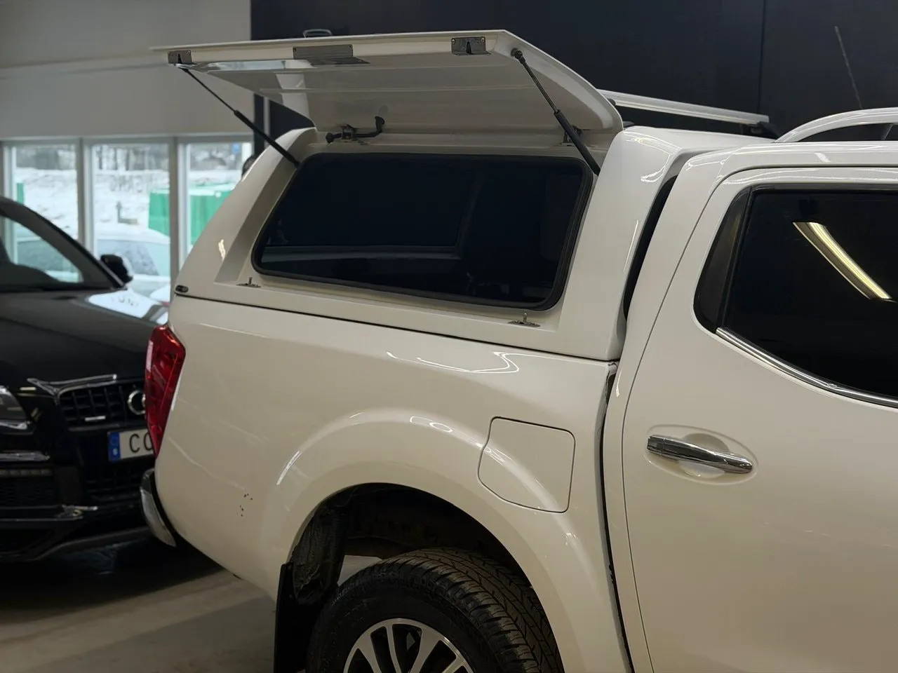 Vehicle image 21