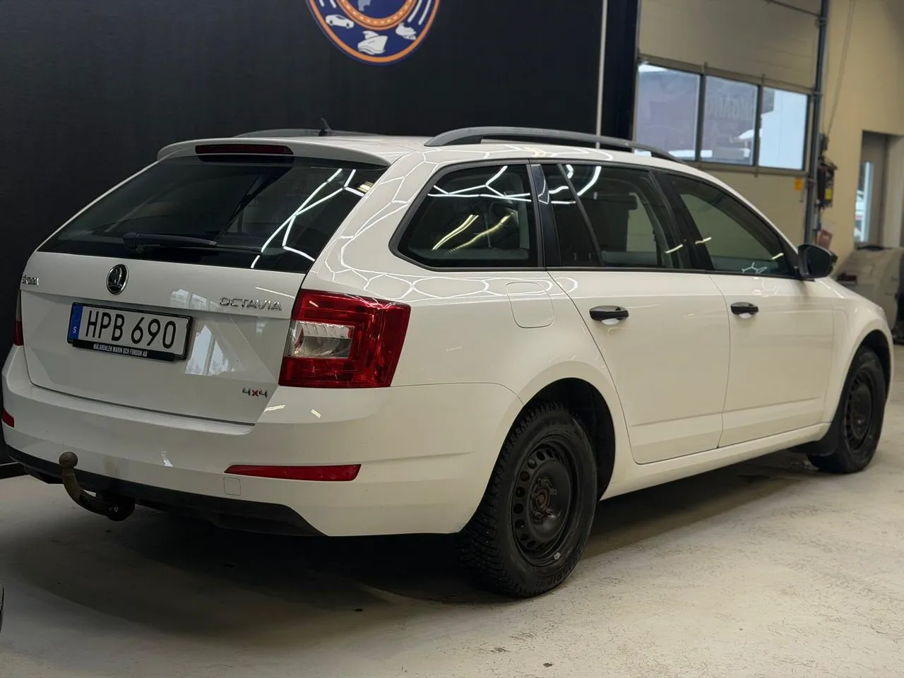 Vehicle image 20