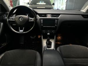 Skoda Octavia bild 8