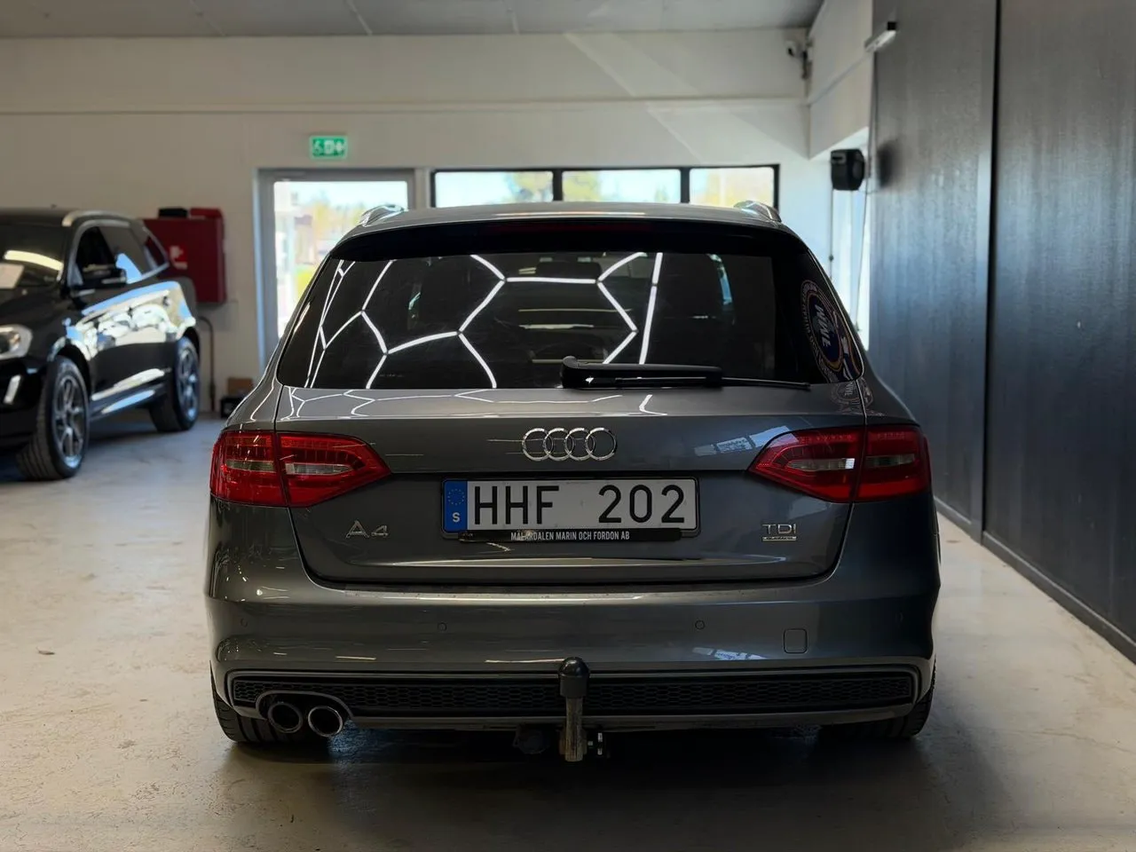 Vehicle image 21