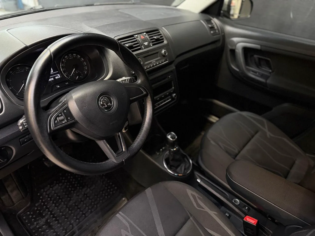 Vehicle image 6