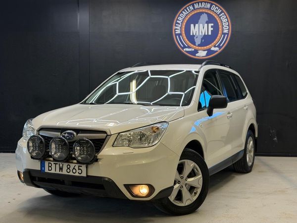 Subaru Forester 2.0 4WD Drag B-kamera M-värm Navi - 2015