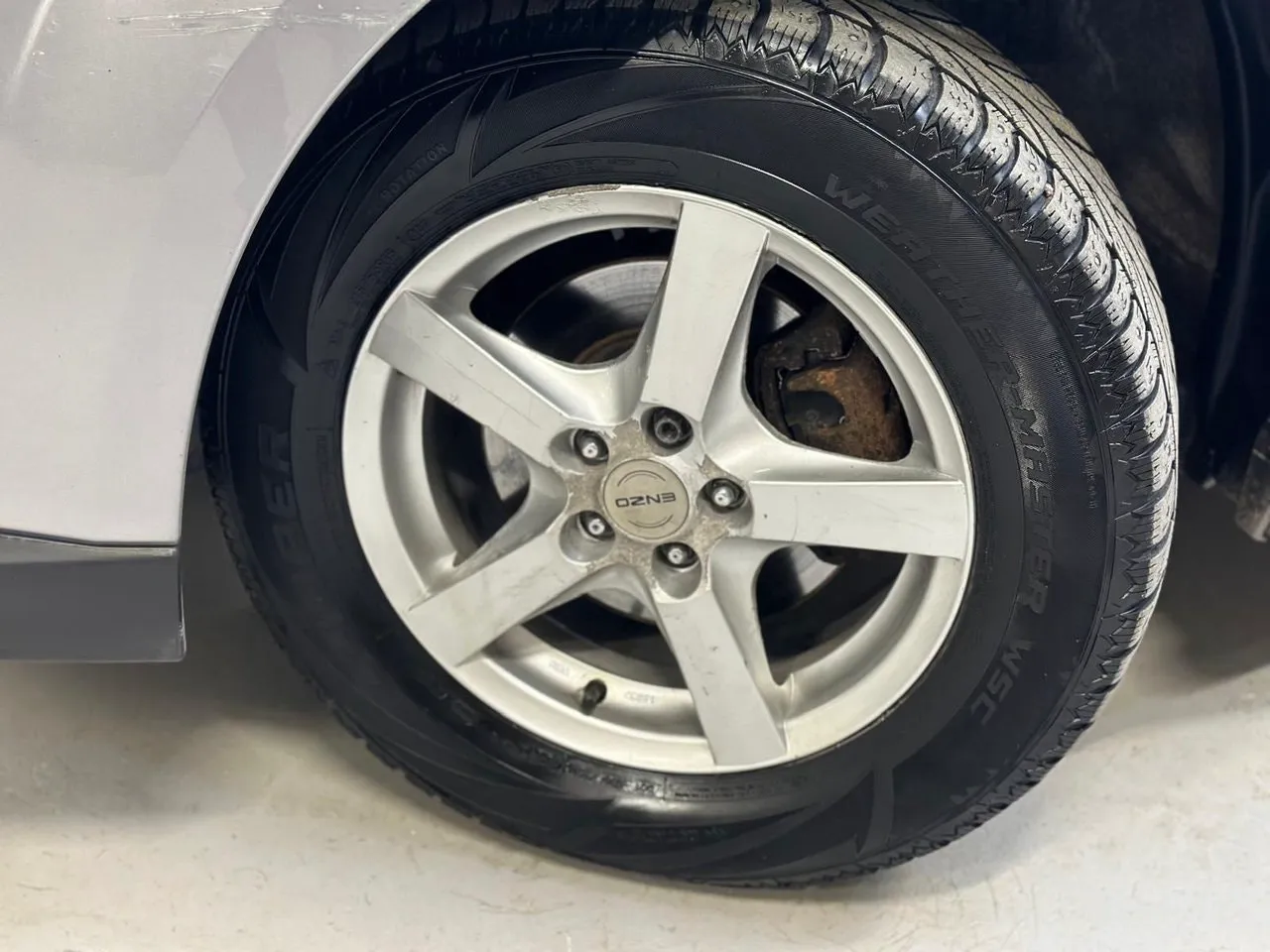 Vehicle image 21
