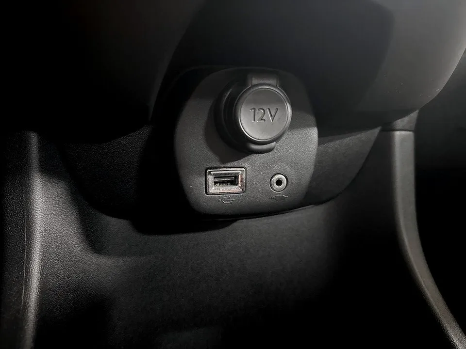 Vehicle image 14