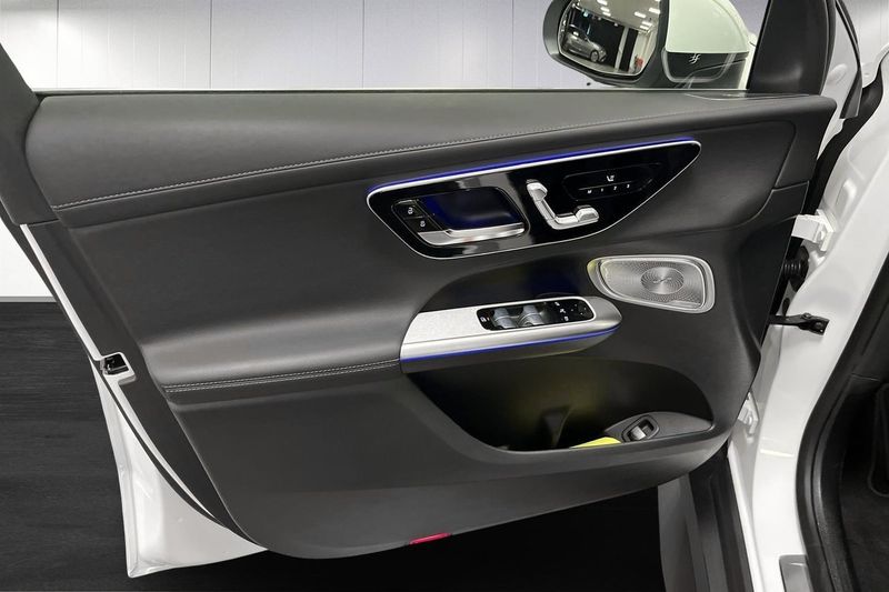 Mercedes GLC300 bild 8
