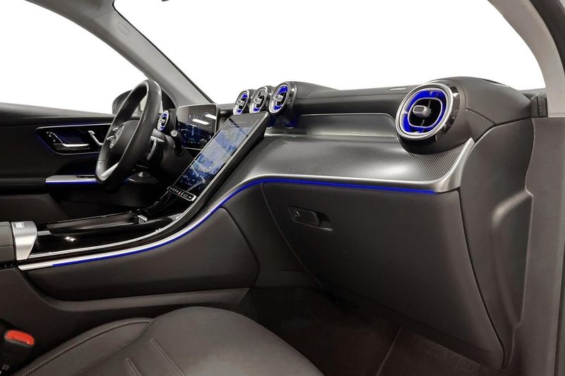 Mercedes GLC300 bild 10