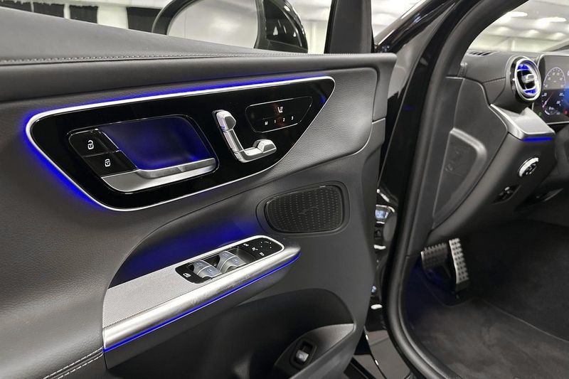 Mercedes GLC300 bild 17