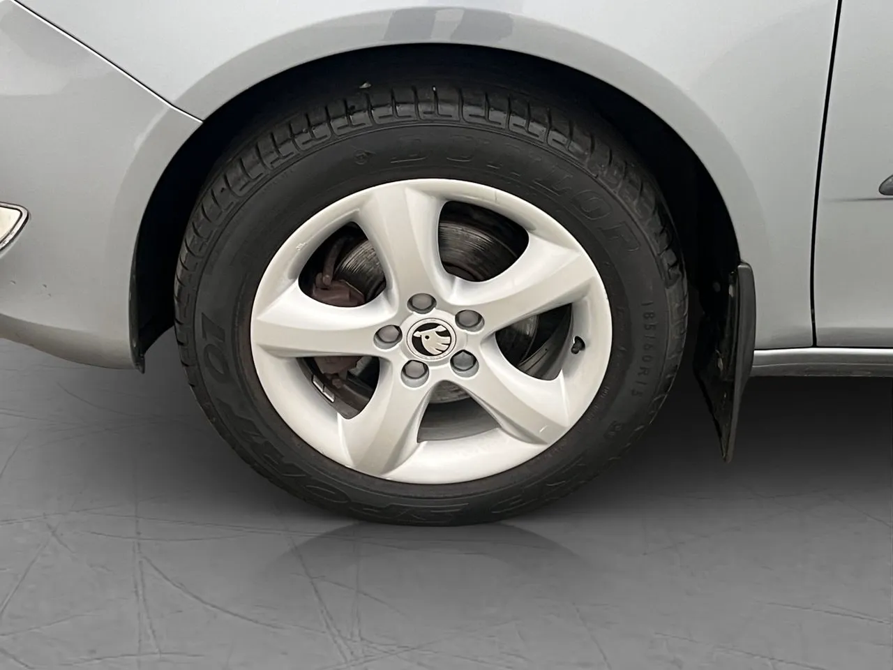Vehicle image 23
