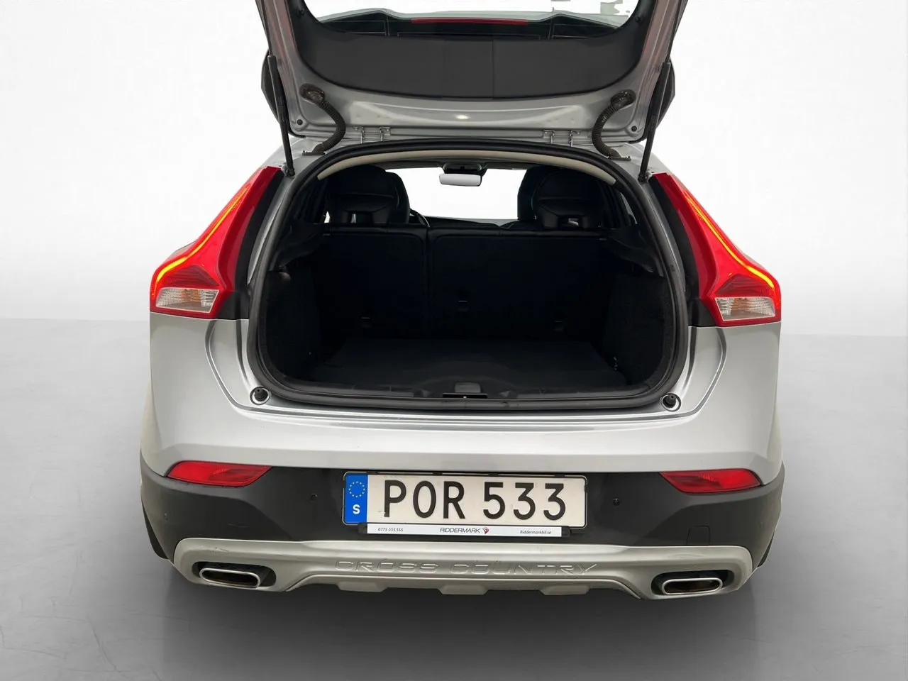 Vehicle image 25