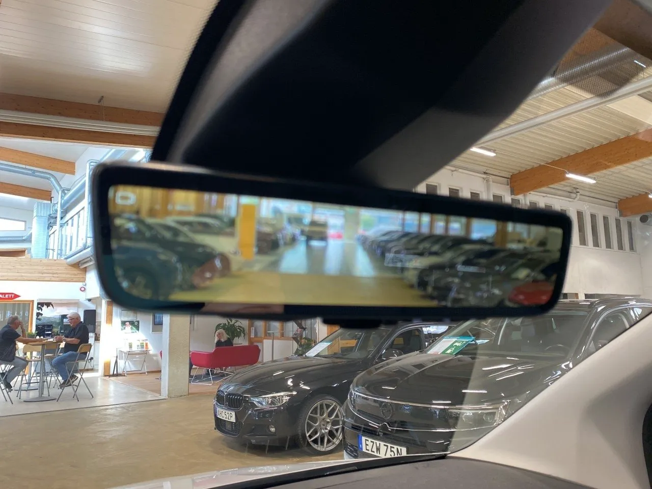 Vehicle image 22