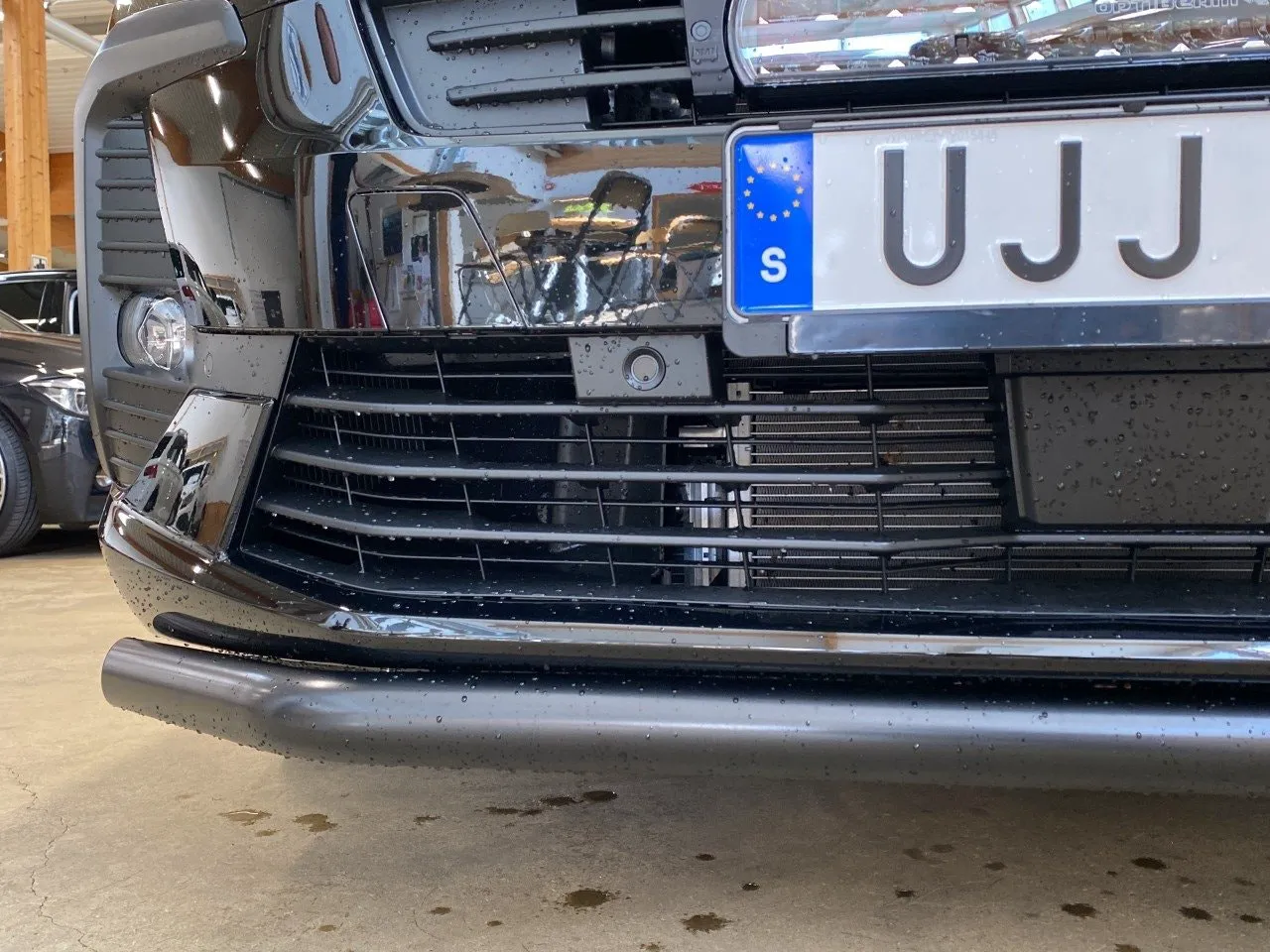 Vehicle image 20