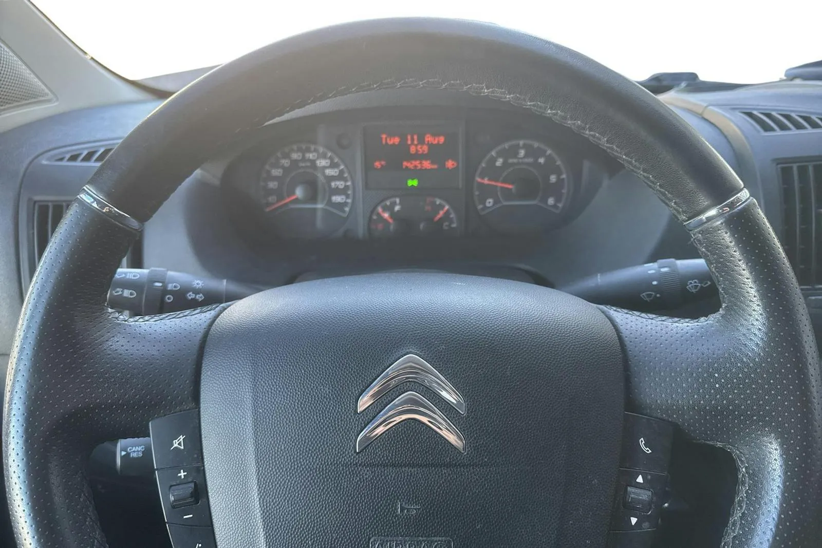 Vehicle image 9