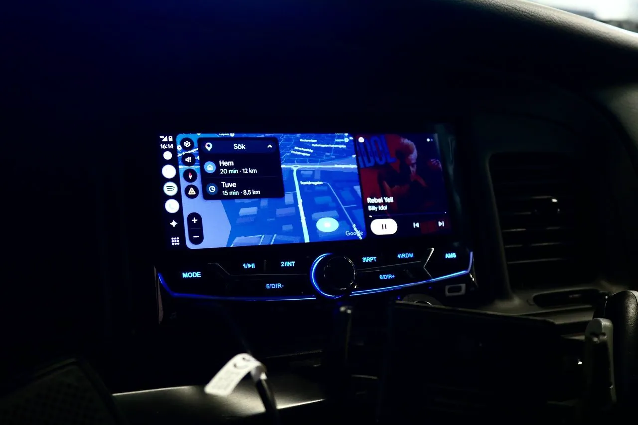 Vehicle image 21